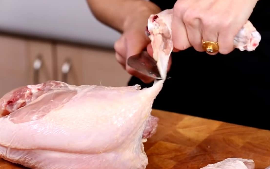 como cortar un pollo