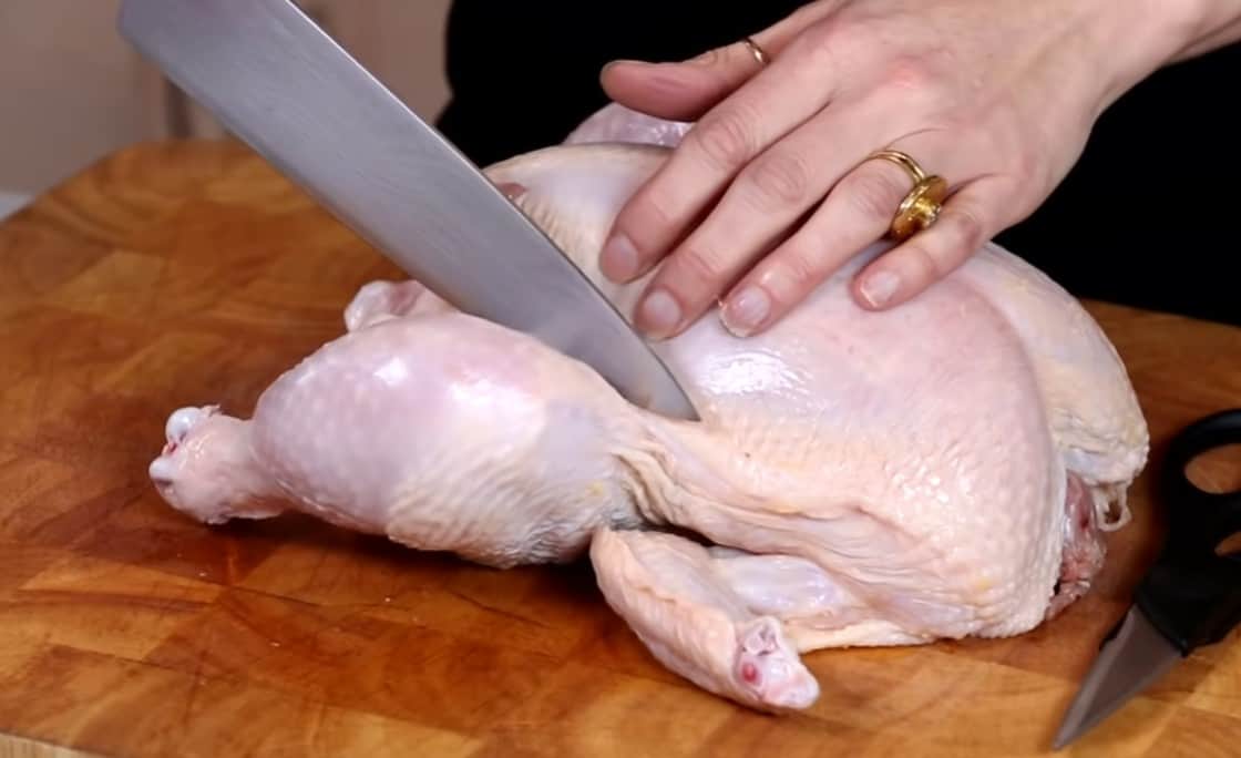 como cortar pollo entero
