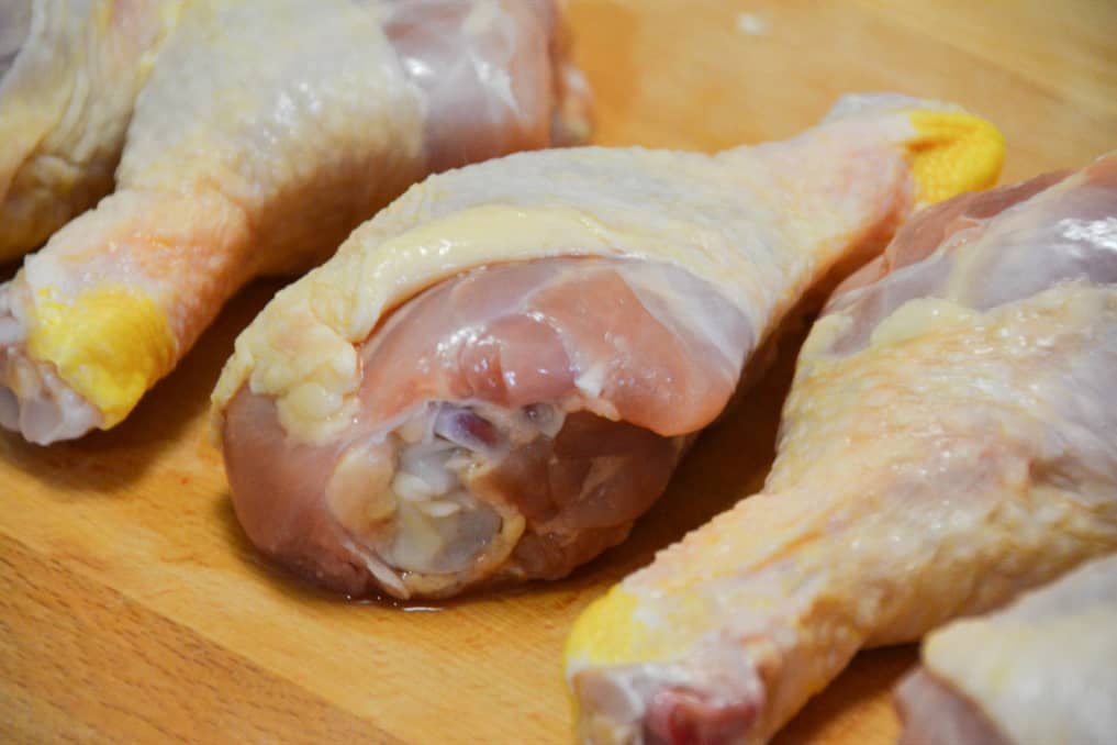 ¿Cuánto tiempo puedes dejar el pollo afuera?