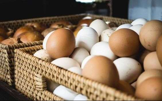 Huevos de cristal de agua