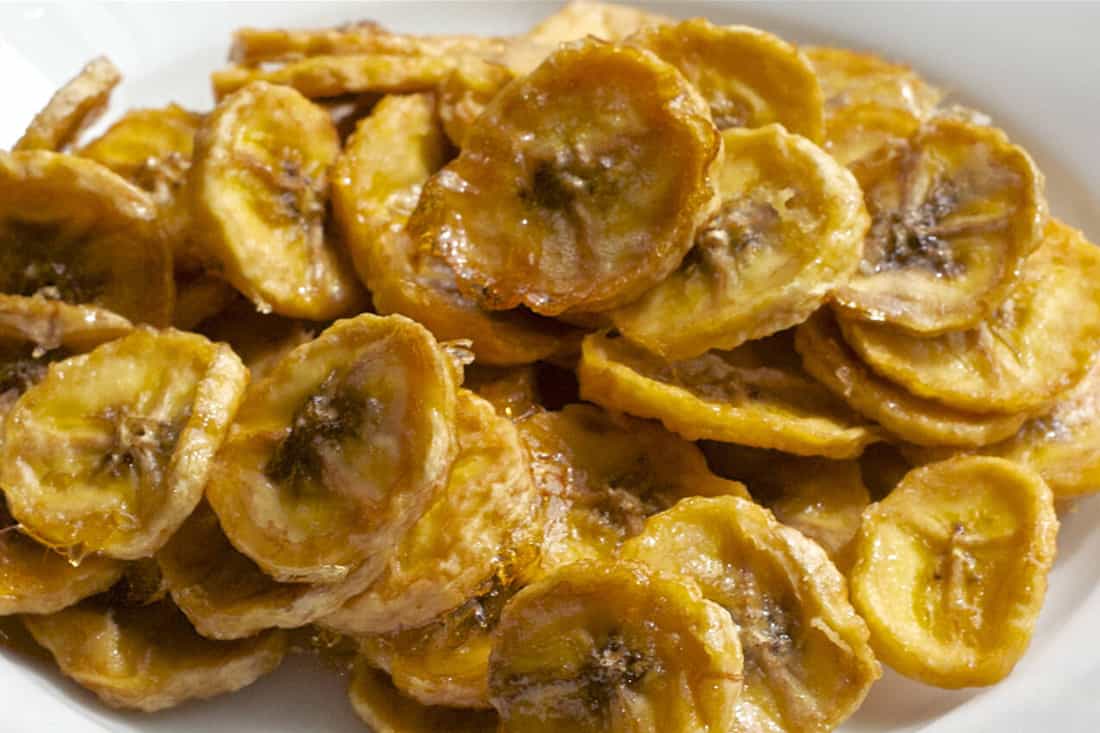 las gallinas comen platanos