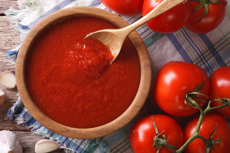 las gallinas comen tomates