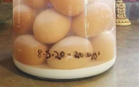 Huevos de cristal de agua